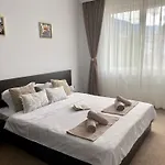 Barosa Royal Towers بانسكو