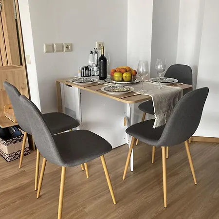 Barosa Royal Towers アパート バンスコ