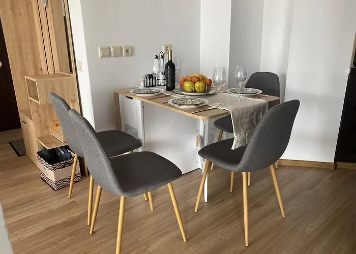 Barosa Royal Towers アパート バンスコ